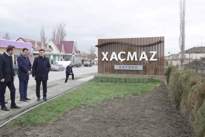 “Xaçmaz” yazısı ilə yeni lövhə quraşdırılıb