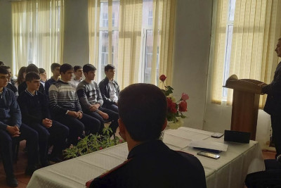 İsmayıllı: Diyallıda məktəblilərlə narkomaniya fəsadları haqda söhbət aparılıb