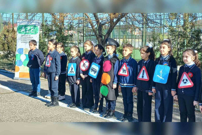 Qusarda şagirdlər yol nişanları ilə tanış olublar