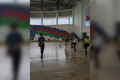 Yaponiyalı xizəkçi Qusarda təlim keçir