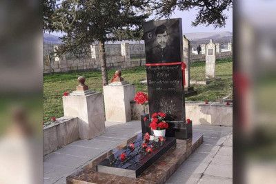 Qubada şəhidin məzar daşı bərpa olunub