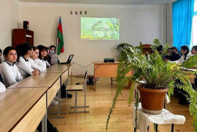 İsmayıllı: Məktəblilərlə ekoloji problemlər və onların həlli yolları müzakirə edilib