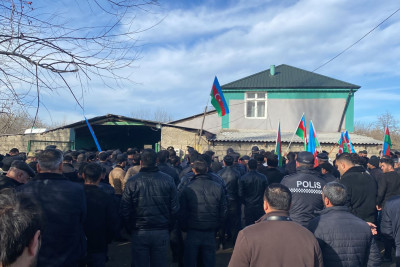 Xaçmaz: Avtomobil qəzasında həlak olan əsgər son mənzilə yola salınır