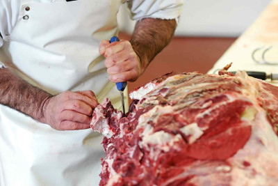 Xaçmaz: heyvan kəsimi məntəqəsində nöqsanlar aşkarlanıb