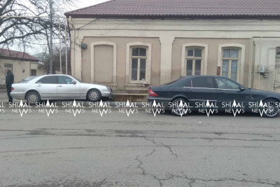 Qubada “Mercedes”lər qəzaya düşüb