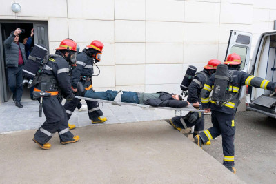 FHN: Qubada tibbi heyət yanğınla mübarizə ilə tanış edilib