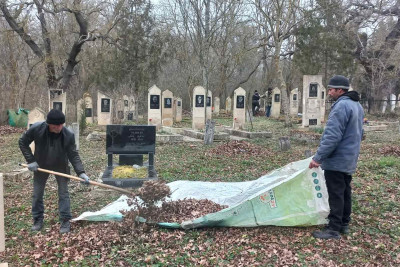 Xaçmaz: Qəbiristanlıqlarda təmizlik işləri aparılıb