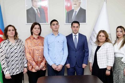 Təhsil İdarəsinin müdiri Xudatda şagirdlə görüşüb