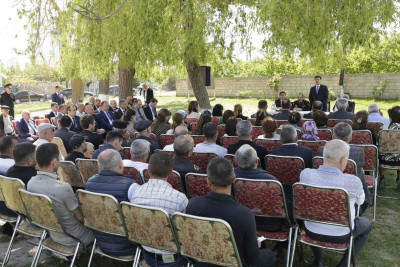 Xaçmaz: RİH başçısı sakinləri narahat edən məsələləri dinləyib