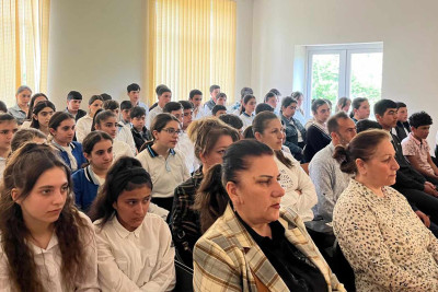 Quba: Polis əməkdaşları Xucbala məktəbində olublar