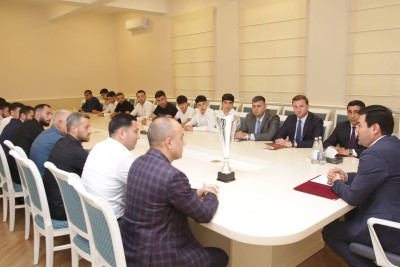 Xaçmazın icra başçısı Region Liqasının qalibi olan futbolçularla görüşüb