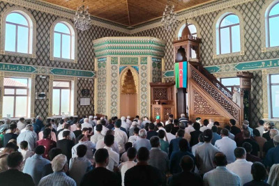 Qubada bayram namazı qılınıb