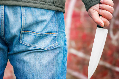 Xaçmazda şagird şagirdi bıçaqlayıb