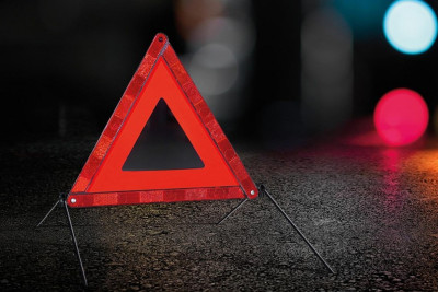 İsmayıllıda avtomobil dərəyə aşıb