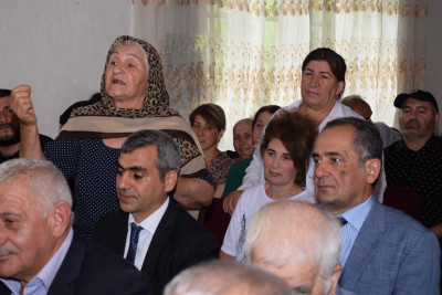 Quba RİH: İlqar Mahmudov sakinlərlə görüş keçirib