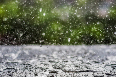 Faktiki hava: Şimşək çaxıb, leysan yağıb