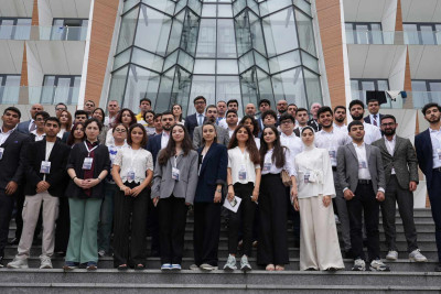 Nazir Fərid Qayıbov İdman Paytaxtında gənclərlə görüşüb