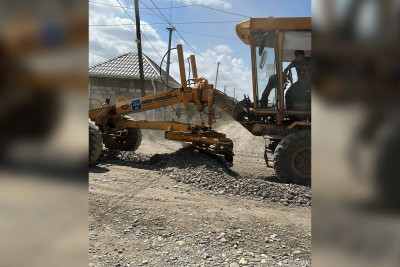 Qusar ərazisində asfalt örtüyü bərpa edilir