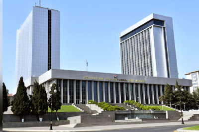 Yeni deputatların aylıq maaşları bəlli olub