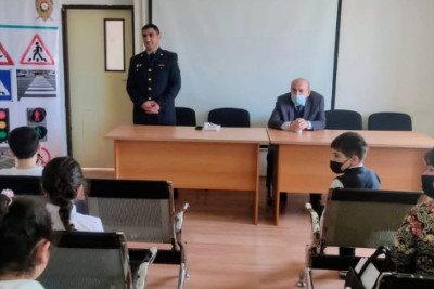 Yol polisi Quba məktəbliləri ilə görüş keçirib