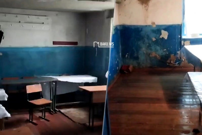 Dəvəçi kənd məktəbinin tavanından su axır