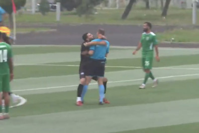 "Hypers Quba"nın rəqibini öpüş xilas etmədi - VİDEO