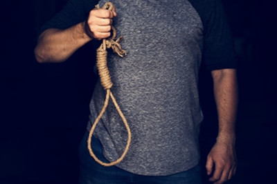 Xaçmazda DƏHŞƏTLİ HADİSƏ: Əmisi oğlu ilə arvadını yataqda tutdu, oğlanı asdı