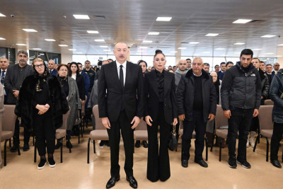 Prezident İlham Əliyev təyyarə qəzasında həlak olan ekipaj üzvlərinin vida mərasimində iştirak edib