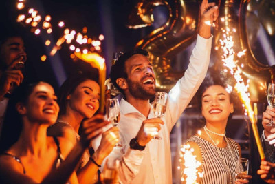 Azərbaycanda beşulduzlu hotellərin fantastik YENİ İL QİYMƏTLƏRİ - 4300 MANAT...