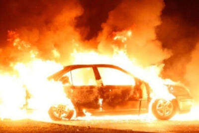 Xaçmazda maşın yandı