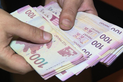 Bu şəxslərin maaşları ARTIRILDI