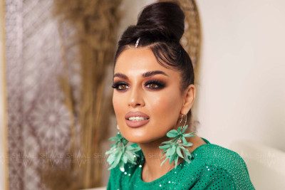 Elza aparıcı Zauru məhkəməyə verdi