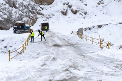 Quba-Xınalıq yolunu buz BAĞLAYIB – FOTO