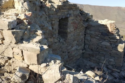 Tarixi abidə laqeydlikdən yox olur - Xızı və Siyəzən rəhbərləri isə… - FOTO