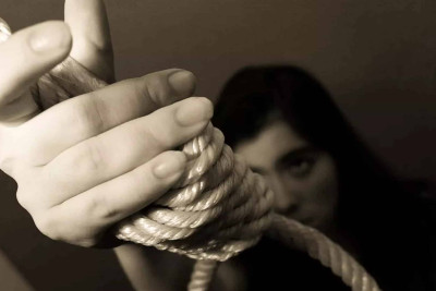 Arvadını özünəqəsd həddinə çatdıran şəxslə bağlı QƏRAR