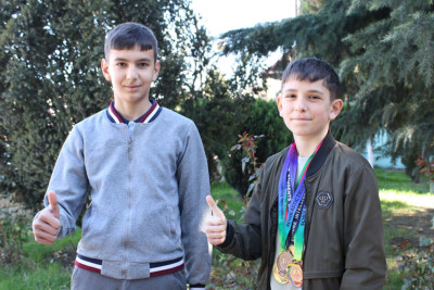 Kənd məktəbliləri qızıl medalı hədəfə alıblar