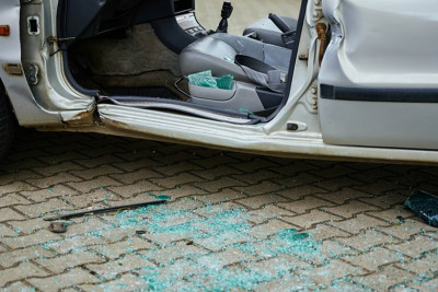 Balakəndə avtomobillər toqquşub, ağır yaralanan gənc Bakıya gətirilib