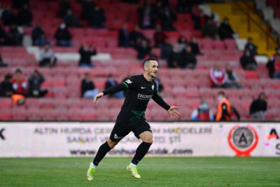 Namik Ələsgərov "Sabah"dan ayrılacaq