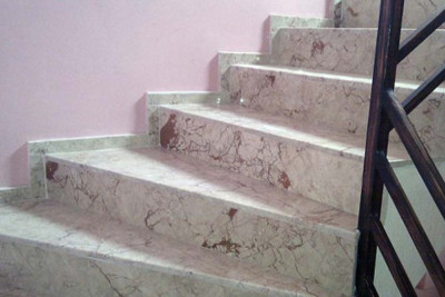 Qusarda 64 yaşlı kişi pilləkəndən yıxılaraq ölüb