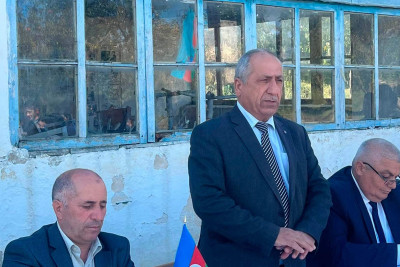 Qusarda məktəb direktoru dava edib