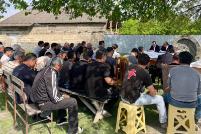 Qaxda sakinlər kömək istəyib - FOTO