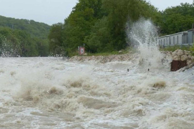 11 çayda suyun səviyyəsi qalxıb