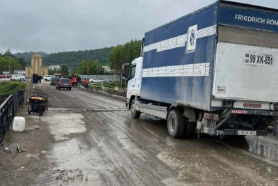 Qubada uçan körpü müvəqqəti təmir olunub