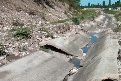 Qubada hektarlarla təsərrüfat susuz qalıb - VİDEO