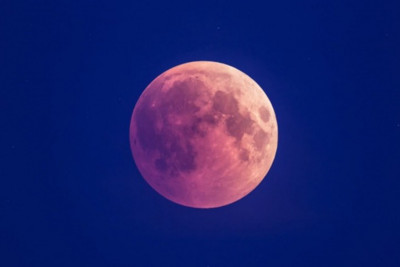 Bu həftə Şimal sakinləri “Çiyələk Ay”ı müşahidə edə biləcəklər