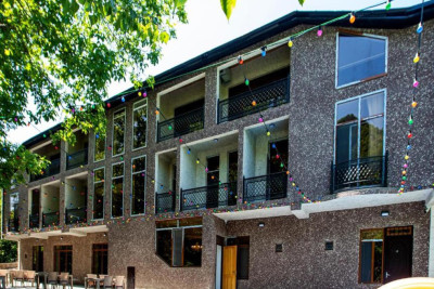 İsmayıllıda hotel yandı