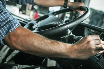 Xaçmazda qəza: Sürücü sükan arxasında infarkt keçirdi