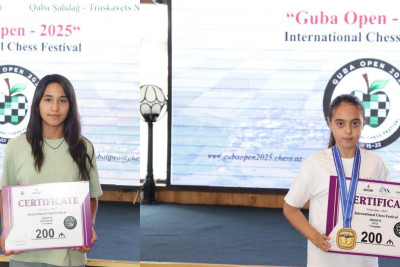 Xaçmazlı qızlardan şahmatda qələbə