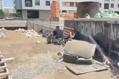 Xaçmazlı fəhlə Sumqayıtda torpaq sürüşməsinin qurbanı oldu - FOTO