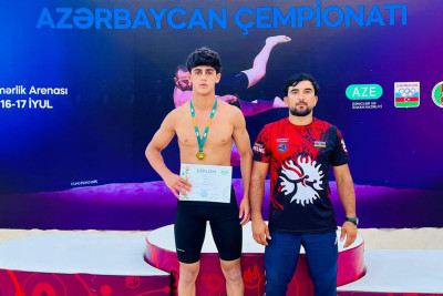 Xaçmazlı güləşçi ölkə ÇEMPİONU OLDU